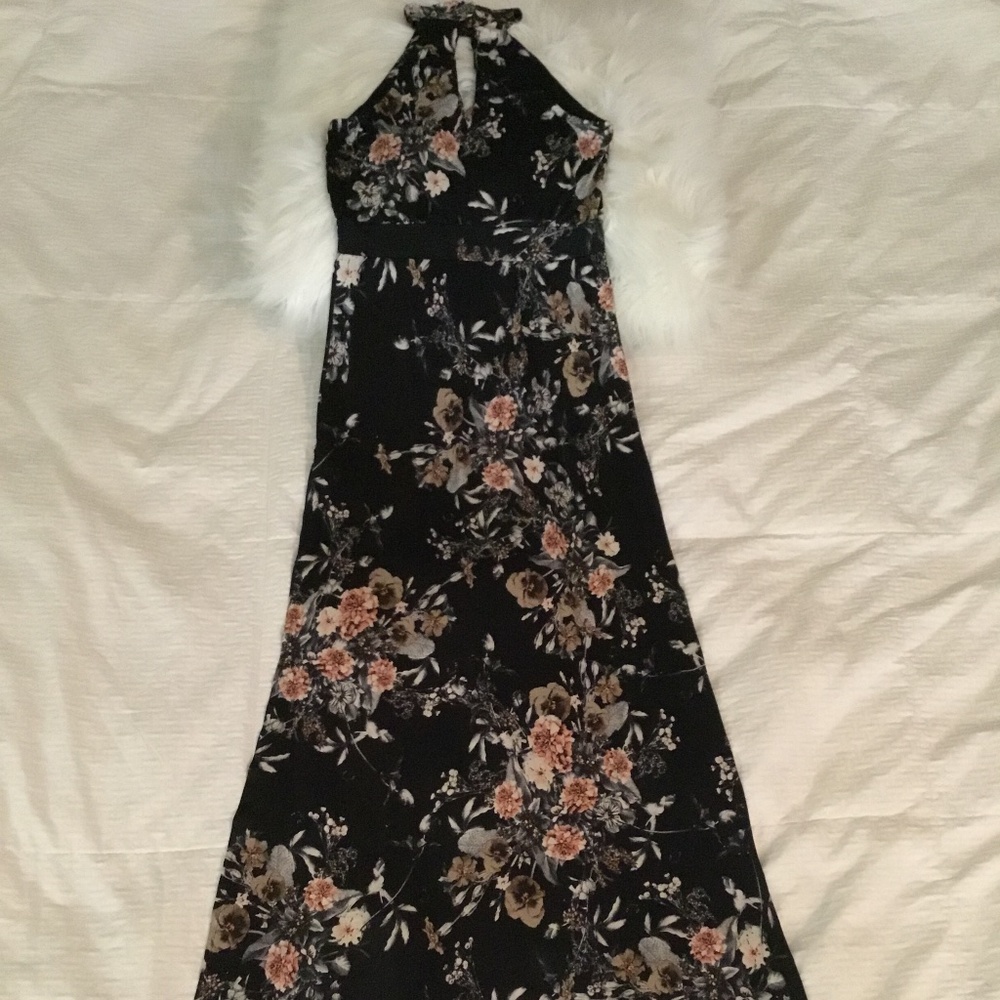 Veronica M Boho Chic Halter Maxi Dress